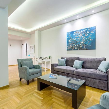 Urban Luxury On A Quiet Street In The Center Of Athens Apartamento Exterior foto