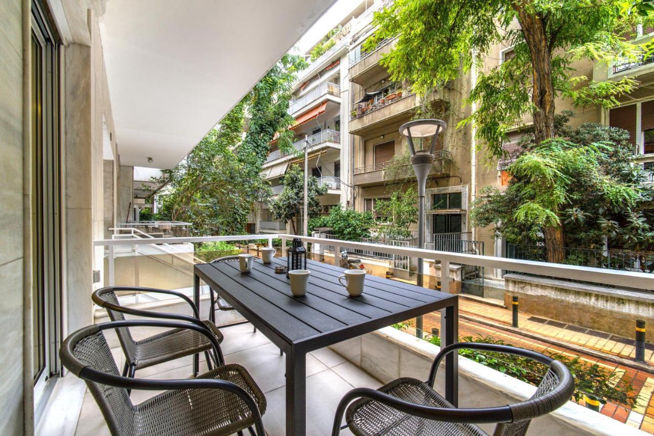 Urban Luxury On A Quiet Street In The Center Of Athens Apartamento Exterior foto