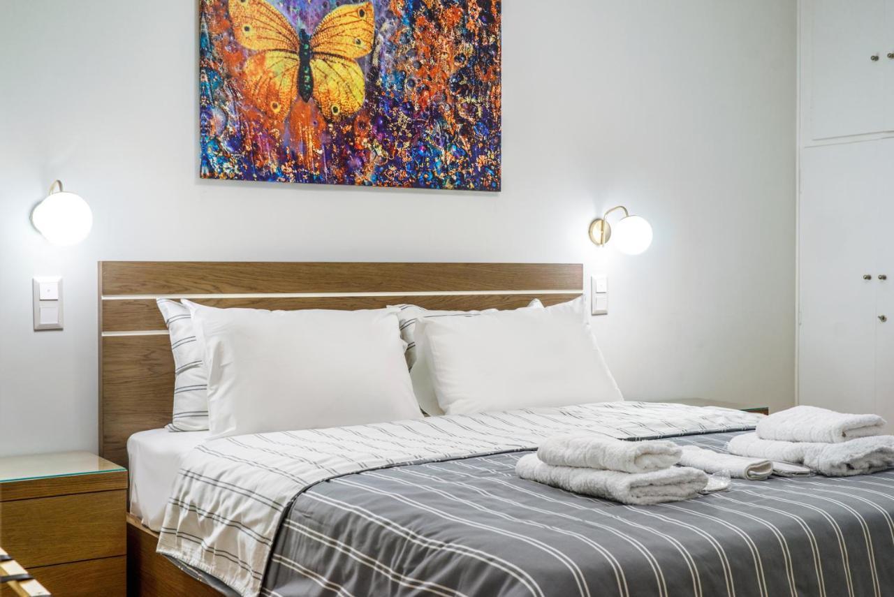 Urban Luxury On A Quiet Street In The Center Of Athens Apartamento Exterior foto