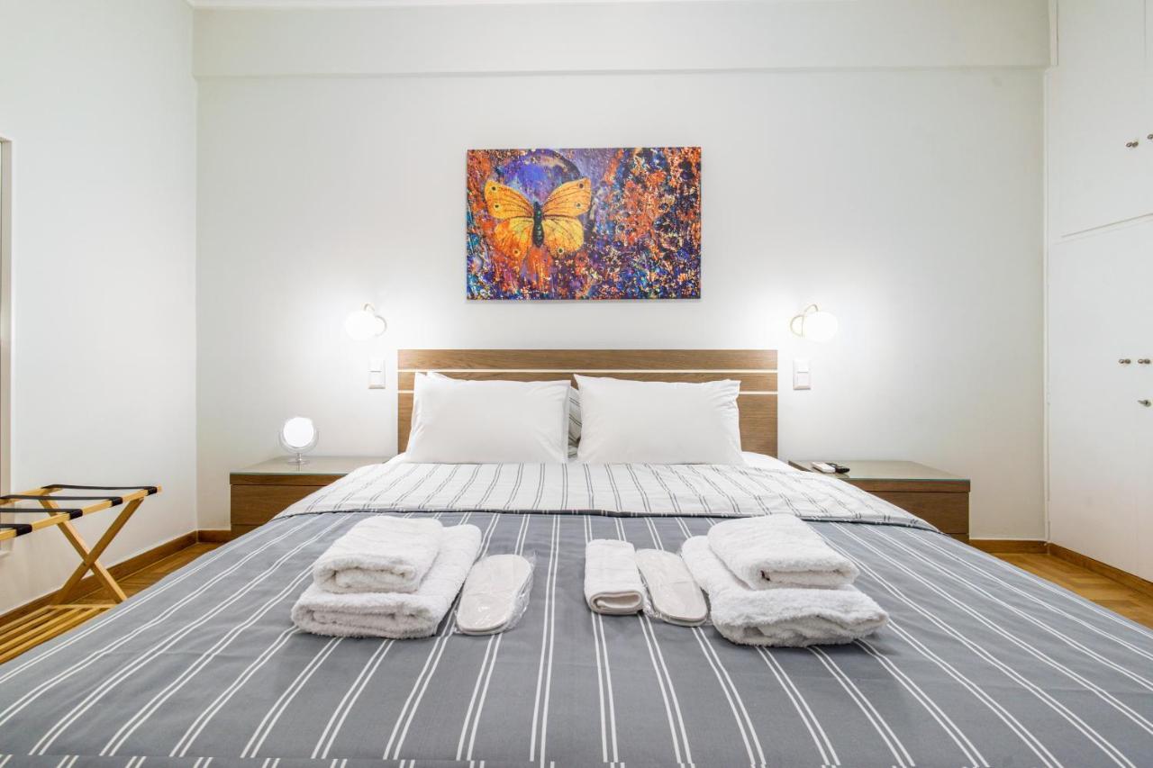 Urban Luxury On A Quiet Street In The Center Of Athens Apartamento Exterior foto