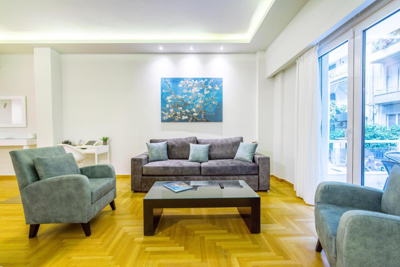 Urban Luxury On A Quiet Street In The Center Of Athens Apartamento Exterior foto