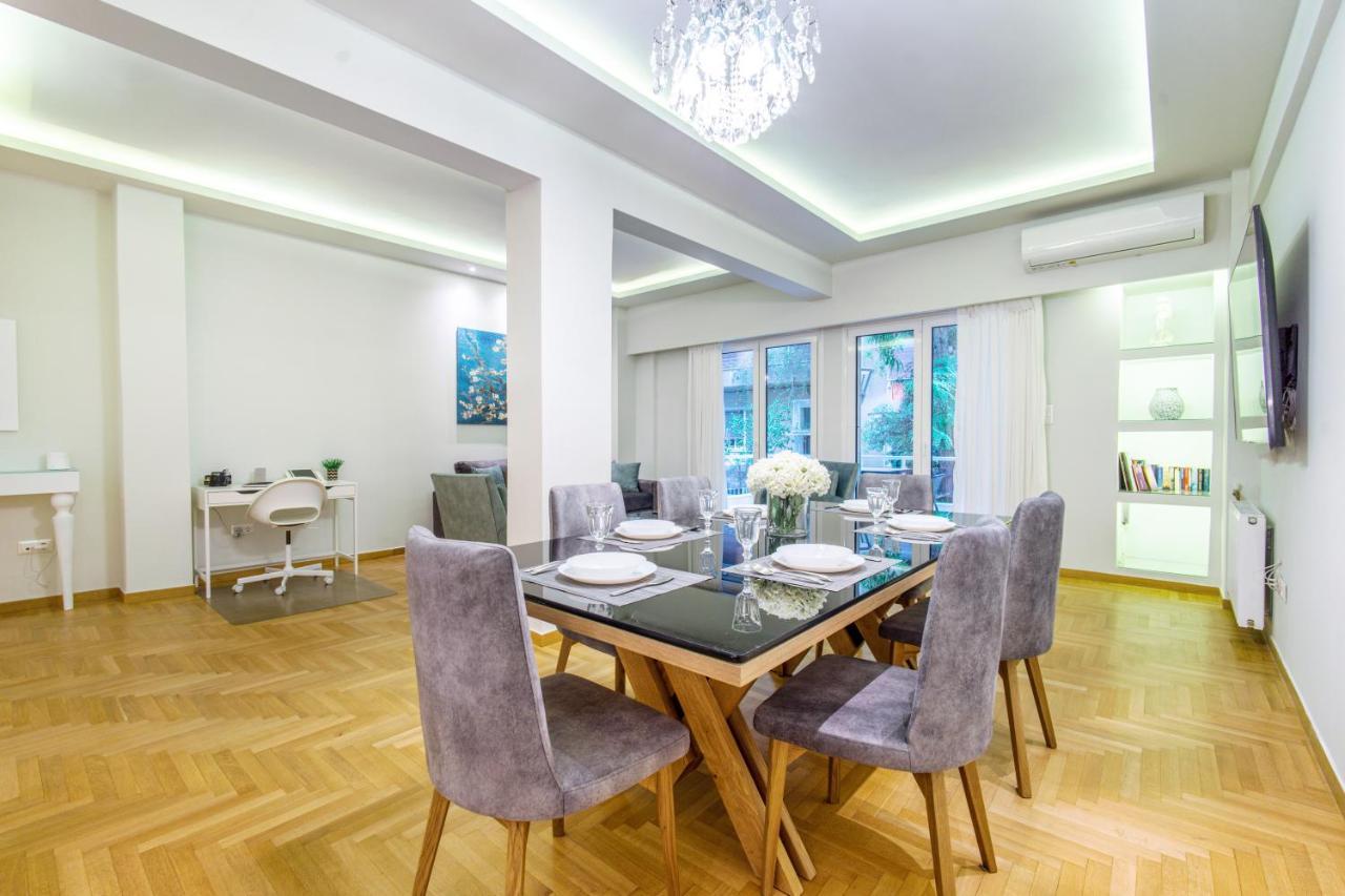 Urban Luxury On A Quiet Street In The Center Of Athens Apartamento Exterior foto