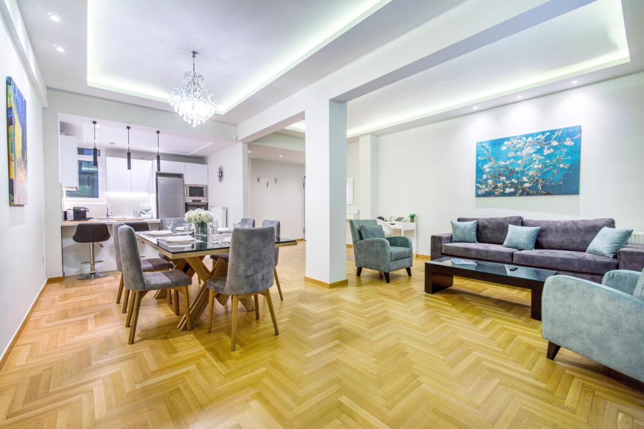 Urban Luxury On A Quiet Street In The Center Of Athens Apartamento Exterior foto